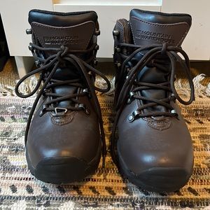 Hiking Boots Women’s Size 8.5